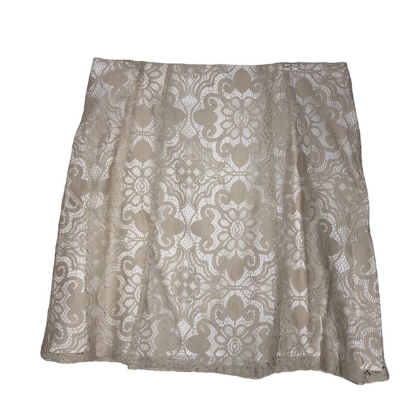 NEW YORK & COMPANY - ivory & white lace overlay cotton skirt metal zip- size 12 - Picture 1 of 5